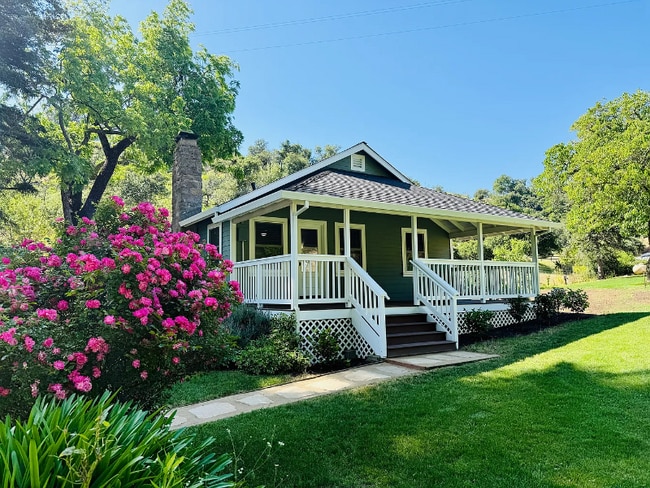 property at 2755 Monticello Rd