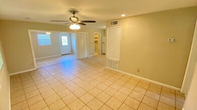 5 Michelle Dr in Casselberry, FL - Building Photo - Building Photo