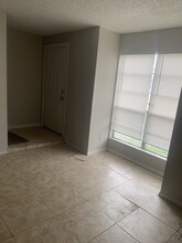 3402 Lantern Ln in Baytown, TX - Building Photo - Building Photo