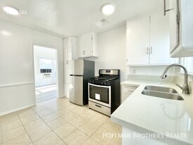 1518 Laurel Canyon Blvd, Unit 5 in Los Angeles, CA - Building Photo