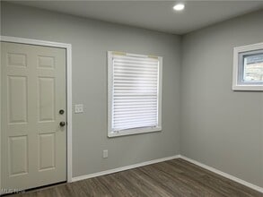 15630 Holmes Ave in Cleveland, OH - Building Photo - Building Photo