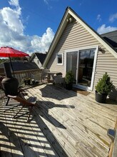 345 S River Ave in Holland, MI - Foto de edificio - Building Photo