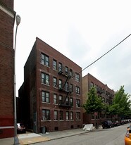 11-24 46th Ave in Long Island City, NY - Building Photo