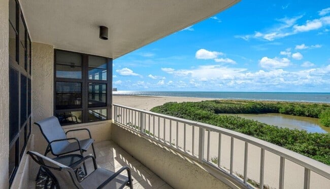 property at 440 Seaview Ct