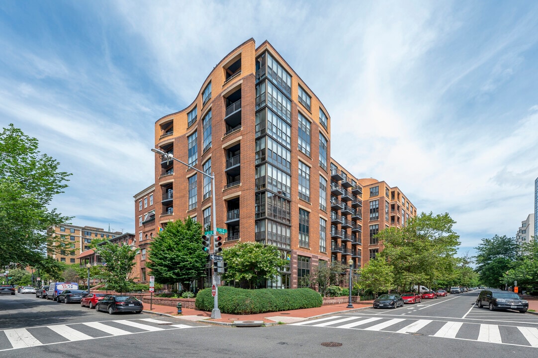 Quincy Park Lofts in Washington, DC - Foto de edificio