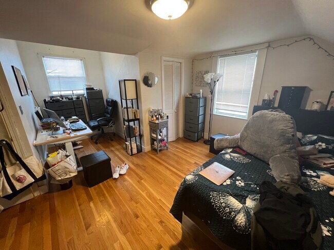 639 Somerville Ave, Unit 2