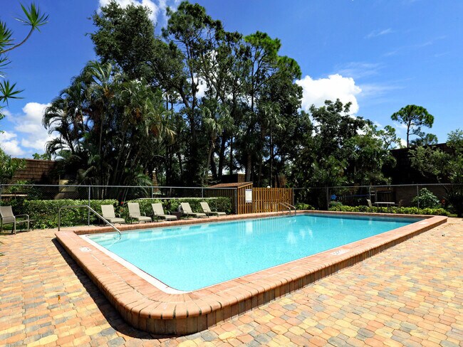 12341 Woodrose Ct in Ft. Myers, FL - Building Photo - Building Photo