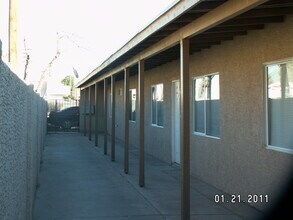 2616 North 24th Street, Unit Four in Phoenix, AZ - Building Photo - Building Photo