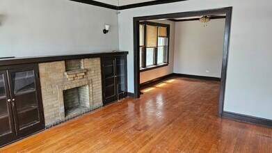 7146 S Racine Ave in Chicago, IL - Building Photo - Building Photo