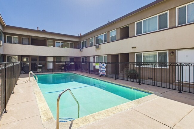 13060 Burbank Blvd. Apartments