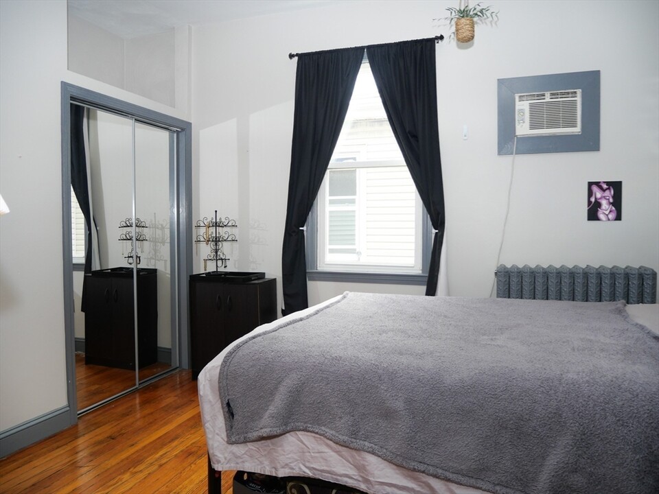 140 Trenton St, Unit #2 in Boston, MA - Building Photo