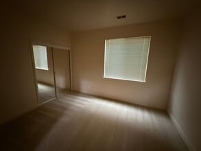 1717 Monte Vista Ct in West Sacramento, CA - Foto de edificio - Building Photo