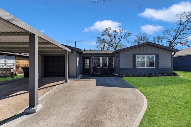 4610 Ella Blvd in Houston, TX - Building Photo - Building Photo