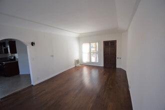 1415 S Sierra Bonita Ave in Los Angeles, CA - Building Photo - Building Photo