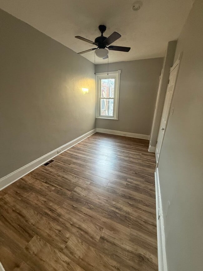 property at 1014 N Pallas St