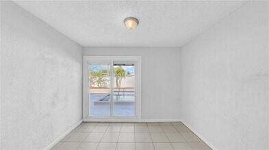 7515 17th Ln N in St. Petersburg, FL - Building Photo - Building Photo