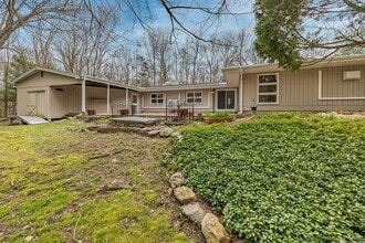 141 Gurleyville Rd in Mansfield, CT - Building Photo - Building Photo