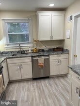 4325 Maple Ave in Bethesda, MD - Building Photo - Building Photo