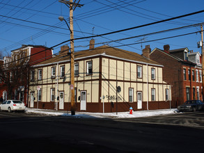 2421-2425 Sarah St in Pittsburgh, PA - Building Photo - Building Photo