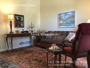 322 Eisenhower Dr in Louisville, CO - Building Photo - Building Photo