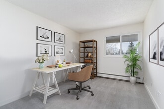 Morningside Estates in Edmonton, AB - Building Photo - Building Photo