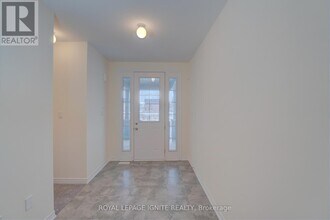 43 E Vis Ter in Quinte West, ON - Building Photo - Building Photo