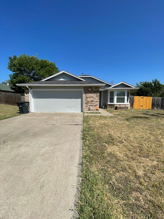 3213 Honeysuckle Dr in Killeen, TX - Building Photo