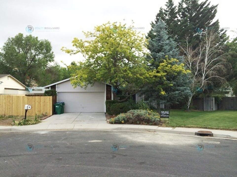 3879 Allen Glen Dr in Reno, NV - Building Photo