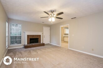 430 Standing Rock Dr in Atlanta, GA - Building Photo - Building Photo