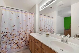 608 Flathead River St in Oxnard, CA - Building Photo - Building Photo