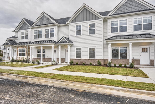 219 Ansley Wy in Lebanon, TN - Foto de edificio - Building Photo