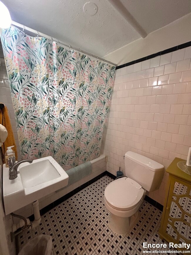 property at 726 Washington St