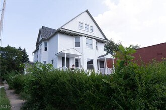 11001 Ashbury Ave in Cleveland, OH - Building Photo - Building Photo