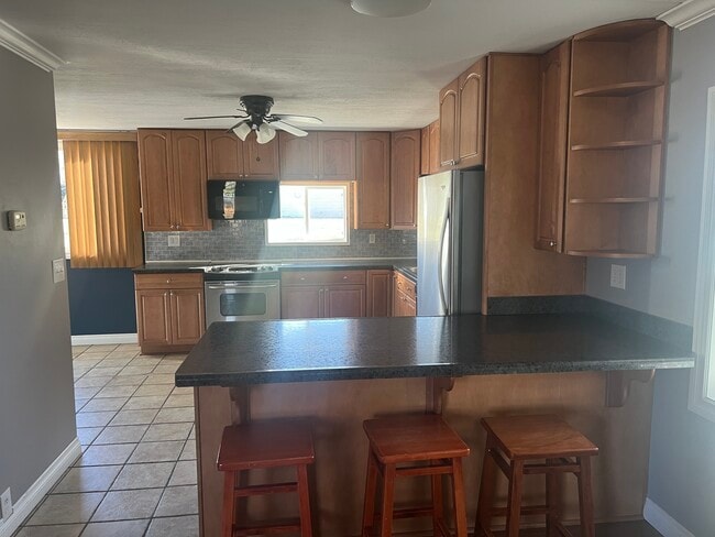 17310 H Dr S, Unit 1 in Marshall, MI - Foto de edificio - Building Photo