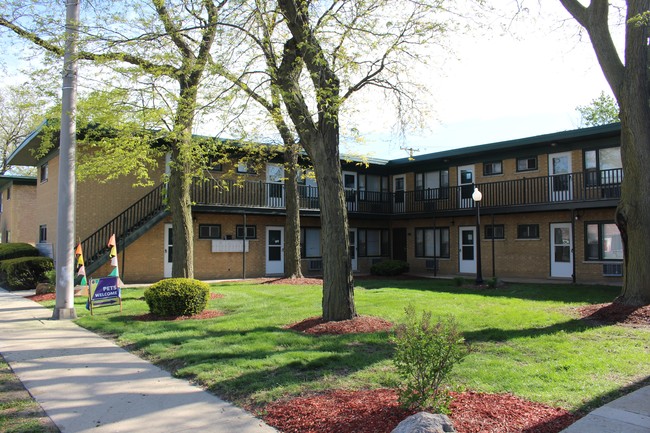 Meadow Station Apartments in Midlothian, IL - Building Photo - Primary Photo