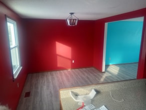 6614 Royal Pkwy S in Lockport, NY - Foto de edificio - Building Photo