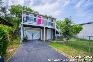 property at 2007 S Presa St