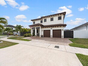 16820 SW 109th Pl in Miami, FL - Building Photo - Building Photo