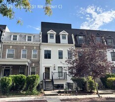 1476 Harvard St NW in Washington, DC - Building Photo