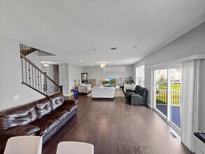 9073 Degler Ln in Chanhassen, MN - Building Photo - Building Photo