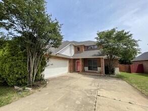 5755 Skinner Way in Grand Prairie, TX - Building Photo - Building Photo