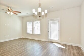 1620 Denali Dr in Lebanon, TN - Foto de edificio - Building Photo