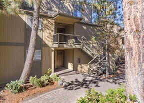 19717 SW Mount Bachelor Dr in Bend, OR - Building Photo