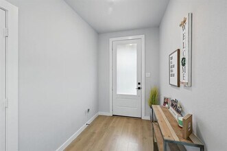 1104 Silverthorne Trl in Justin, TX - Building Photo - Building Photo