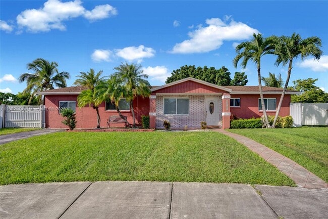 26750 SW 124th Ave in Homestead, FL - Building Photo - Building Photo