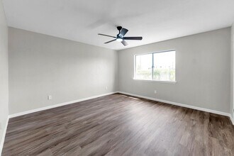 18330 Navajo Trail Dr in Spring, TX - Building Photo - Building Photo