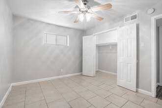 Encanto Apartments in Houston, TX - Foto de edificio - Interior Photo