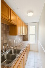 19 Henchman St, Unit 3 in Worcester, MA - Building Photo - Building Photo