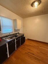1311 N Walnut Grove Ave in Decatur, IL - Building Photo - Building Photo