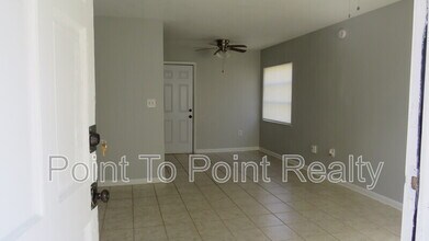 3412 Brockway Rd in Jacksonville, FL - Foto de edificio - Building Photo